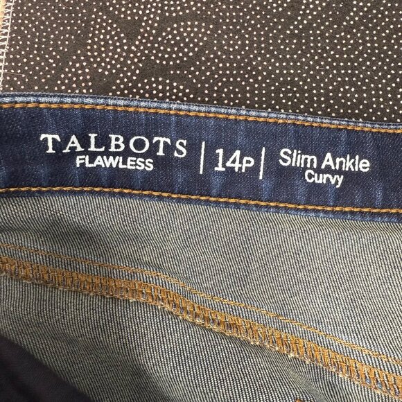 Talbots Flawless Womans Size 14P Blue Curvy Slim Ankle Capri Jeans - Picture 3 of 10